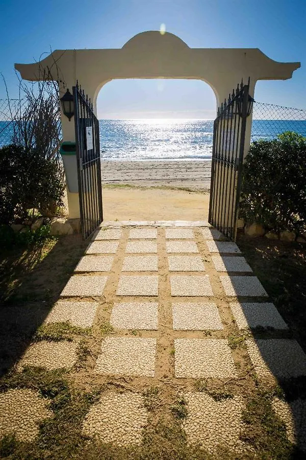 Holidays2Riviera Sea Side Front Beach Sitio de Calahonda 0*,  Spain