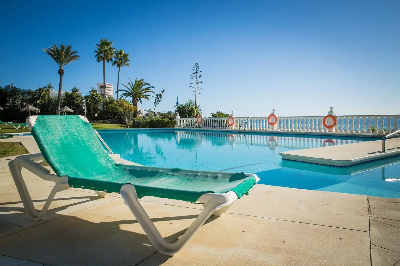 Holidays2Riviera Sea Side Front Beach Sitio de Calahonda